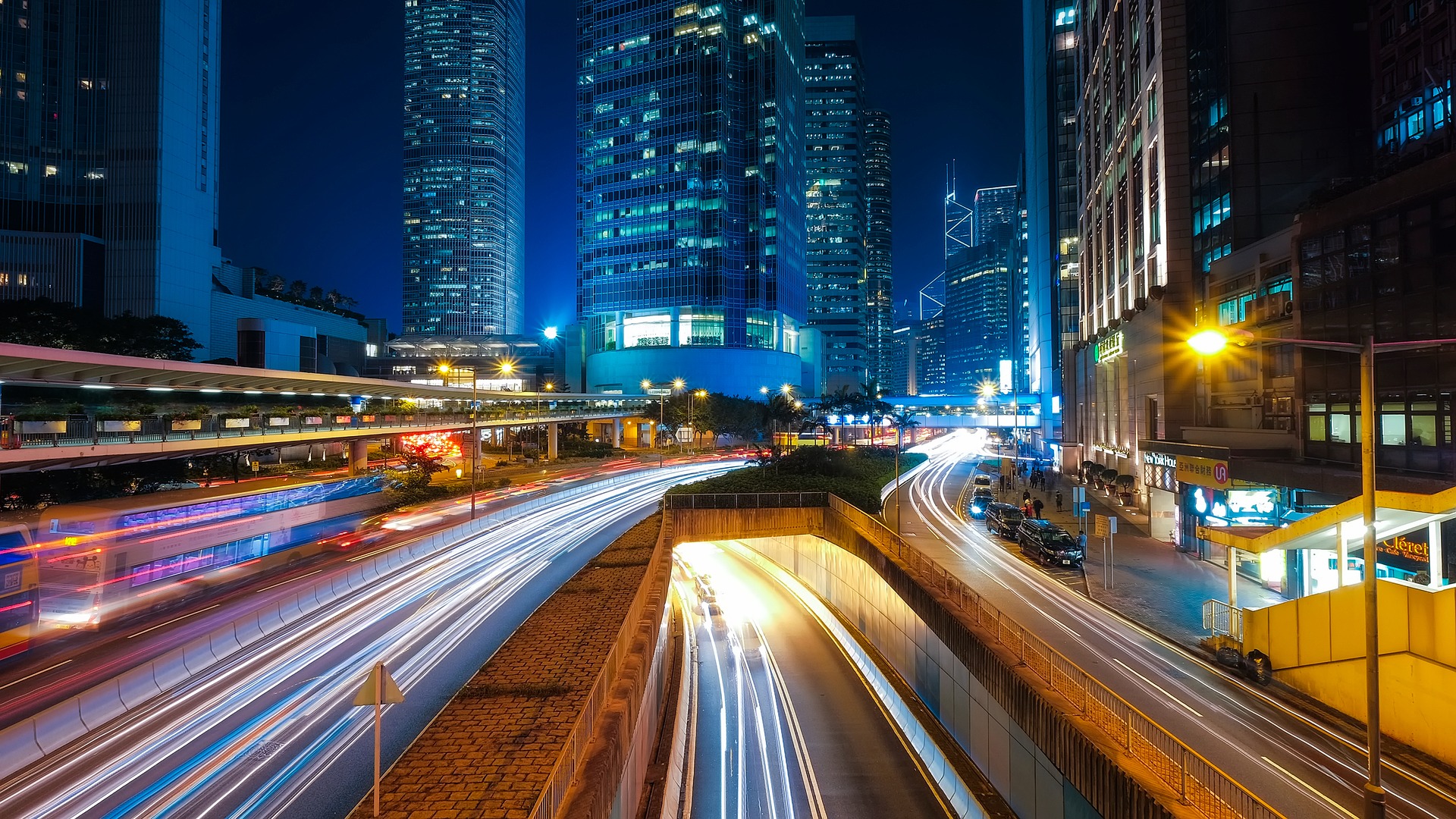 Can driverless cars get a ticket? The answer might surprise you hong kong 1990268 1920 - Can driverless cars get a ticket? The answer might surprise you